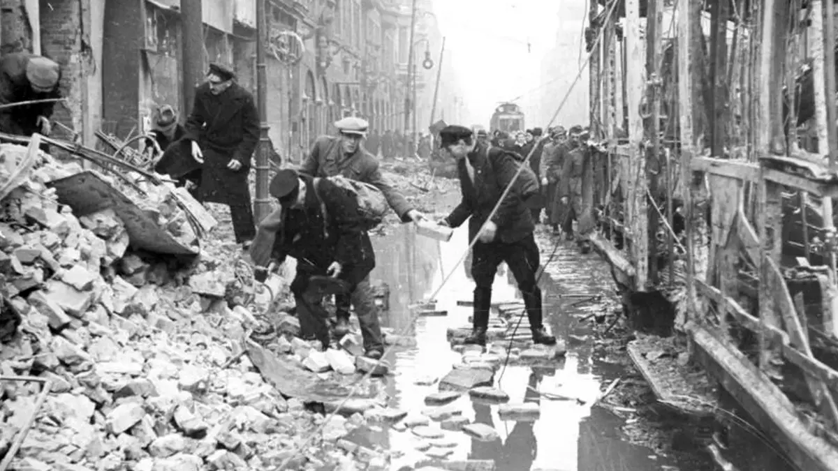 Zerstörungen in Berlin 1945. Foto: Bundesarchiv, Bild 183-J31346 / CC-BY-SA 3.0)